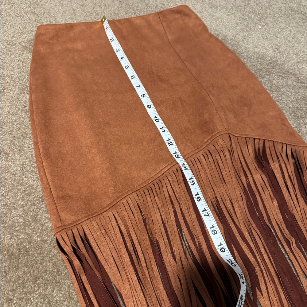 Winder faux suede fringe skirt - Picture 3 of 5